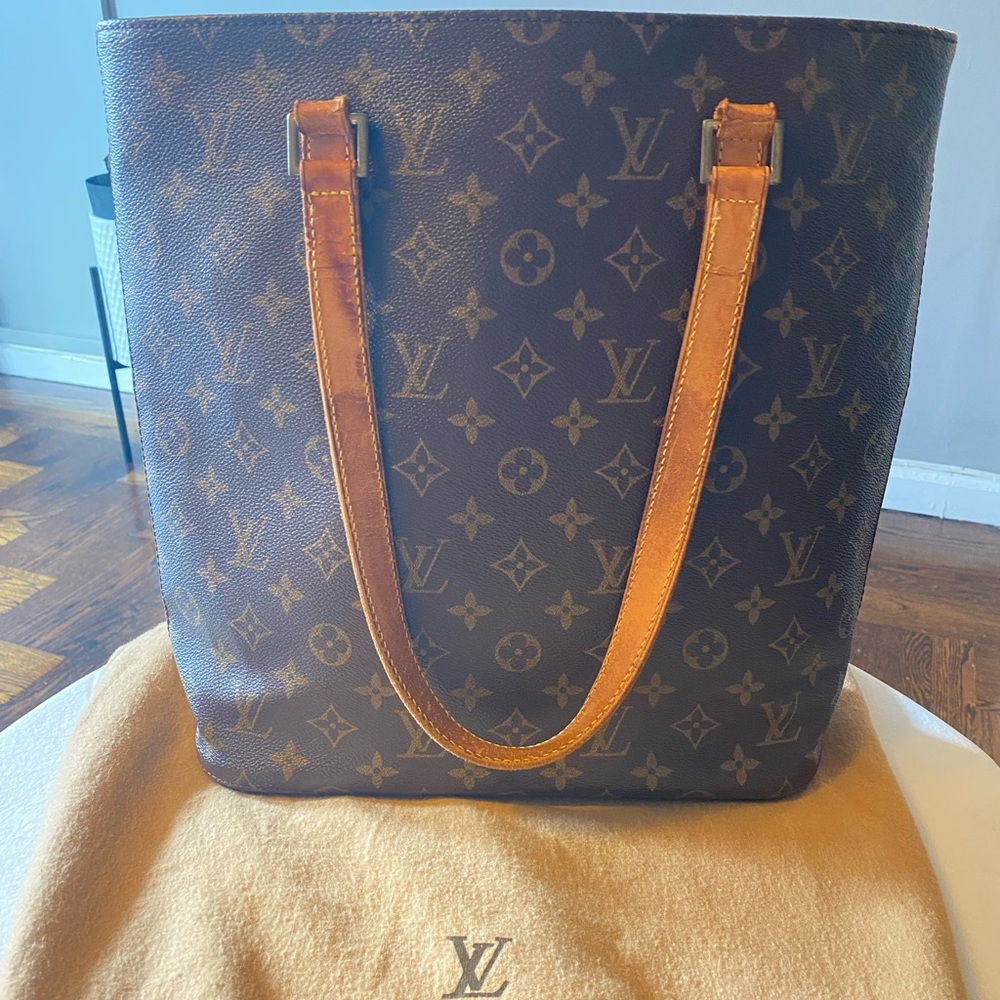Louis Vuitton Monogram bag - Picture 1 of 8